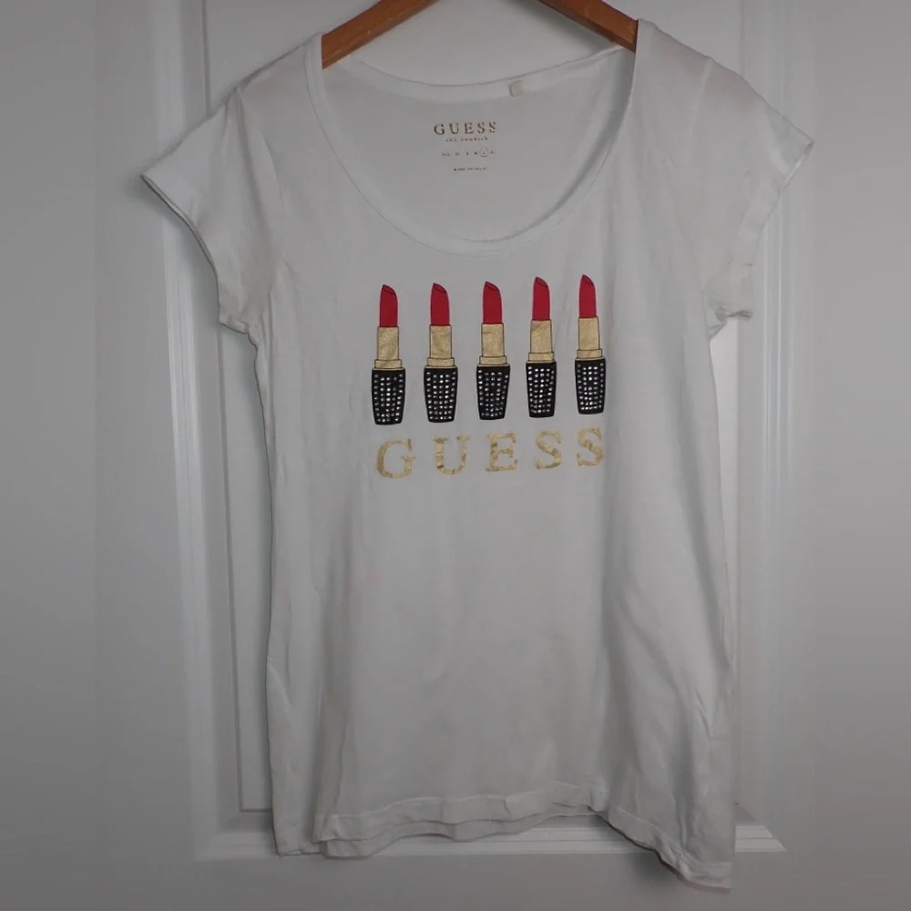 Guess Women’s Lipstick Bling Gold Graphic White Tee Size L